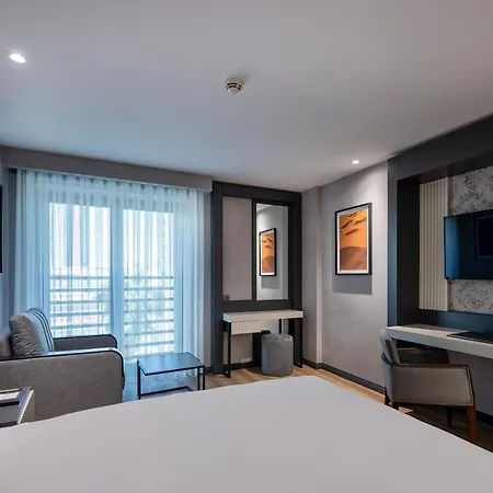Hotel Four Points Flex By Sheraton Lara 4*