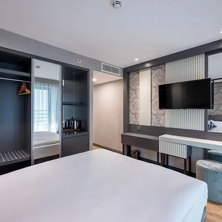 Hotel Four Points Flex By Sheraton Lara 4*